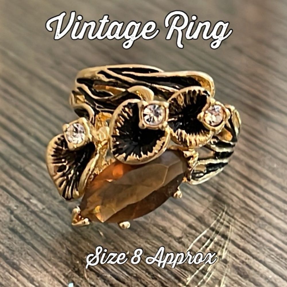 SUM SPEC 18K HGE Ring With Smokey Quartz Marquise Stone Ring size 8